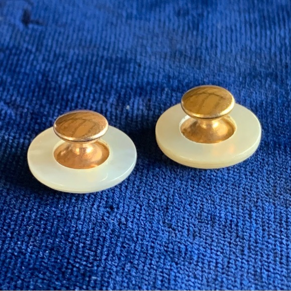 Antique Rolled Gold Mother of Pearl Buttons - Picture 2 of 2